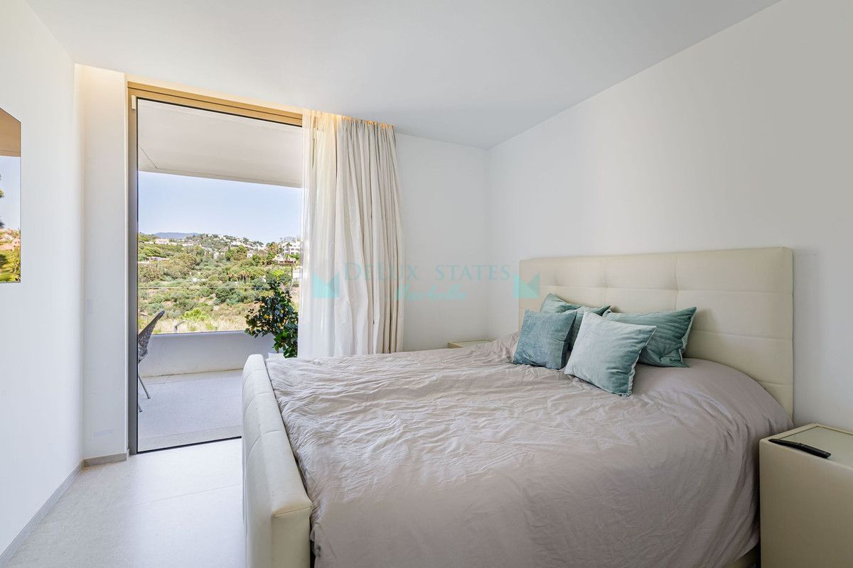 Apartamento en alquiler en Los Arqueros, Benahavis