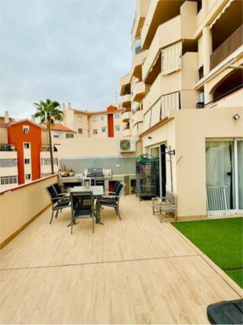 Apartment for sale in Estepona