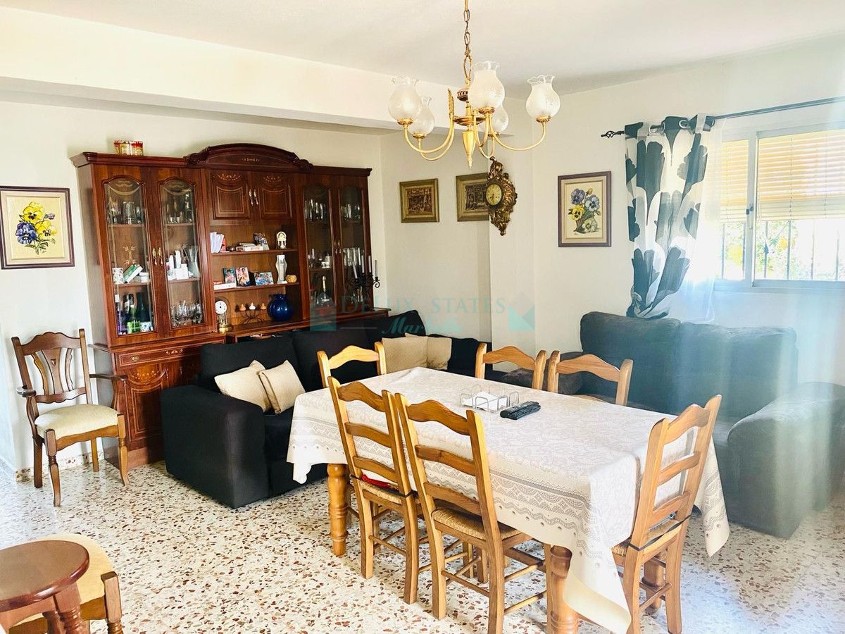 Finca for sale in Estepona