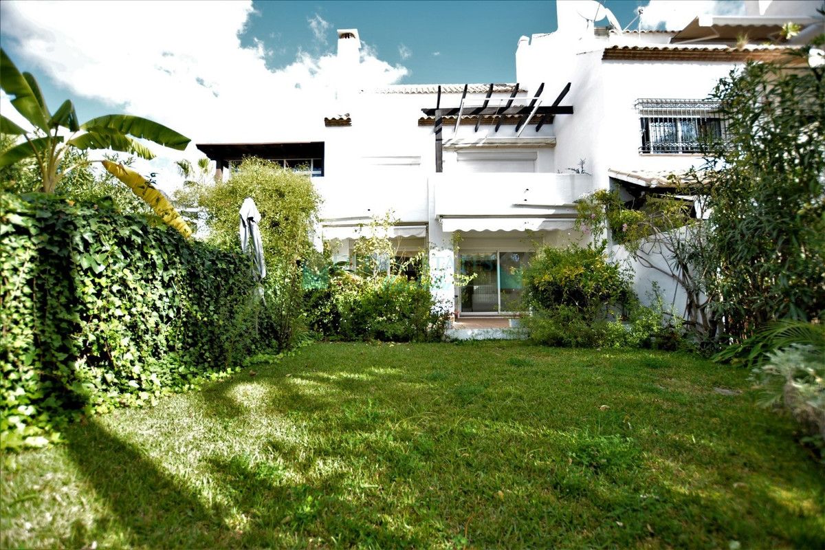 Town House for sale in Marbella Golden Mile
