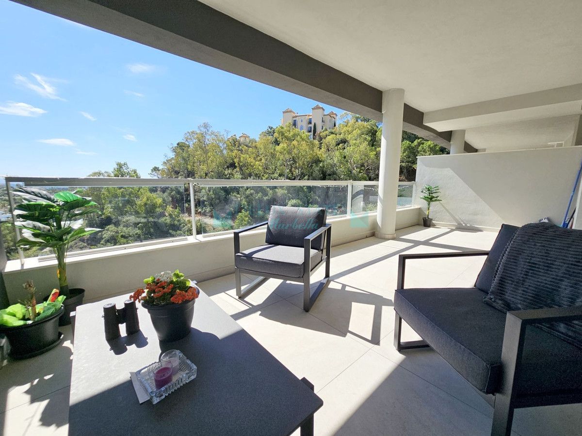 Apartment for sale in Benahavis