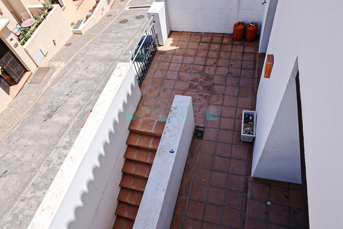 Town House for sale in Benahavis