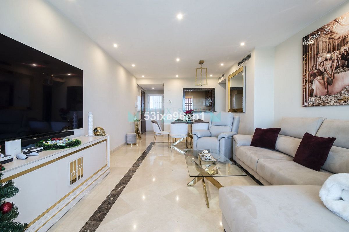 Apartment for sale in Benahavis