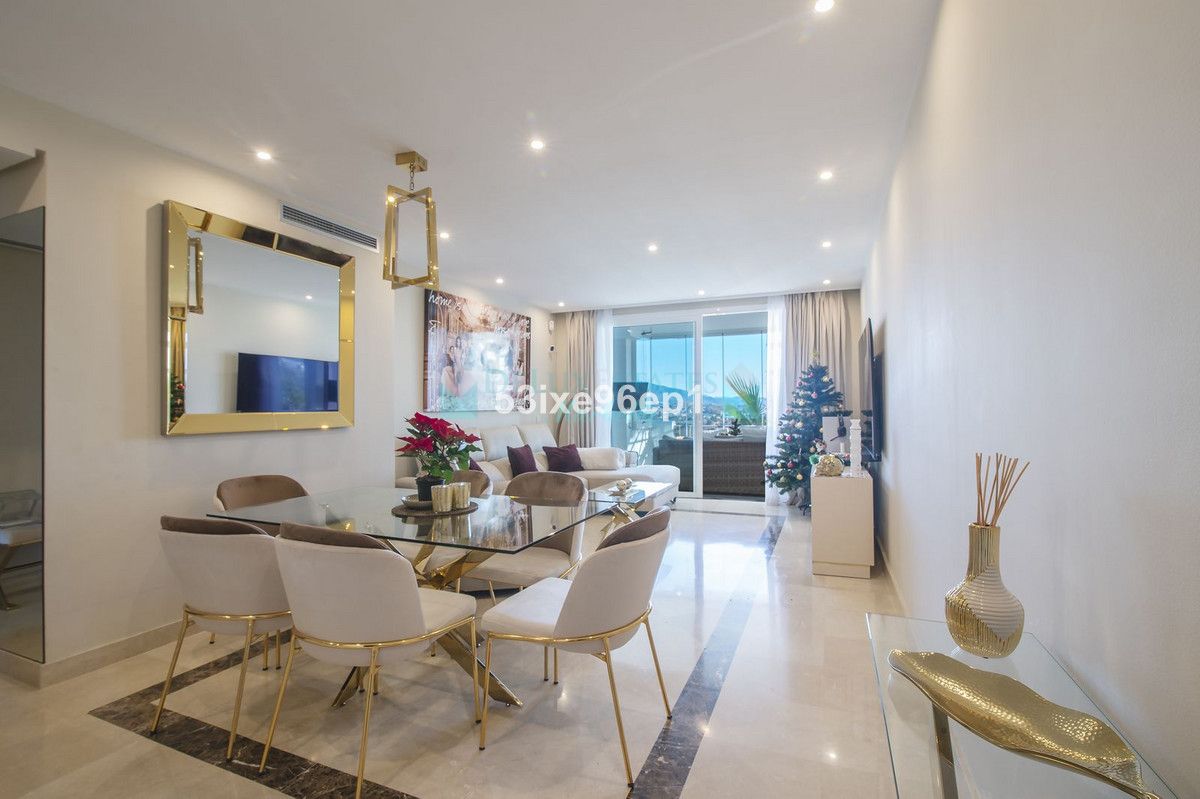 Apartamento en venta en Benahavis