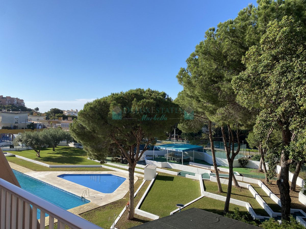 Apartment for sale in Estepona