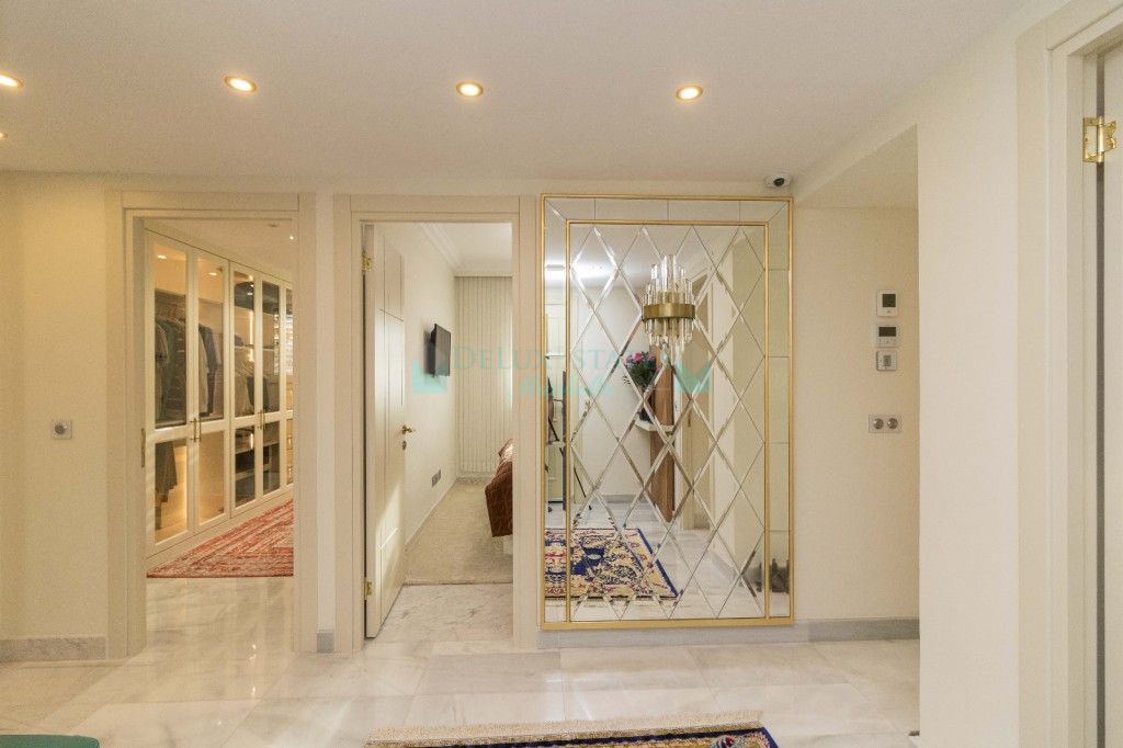 Apartment for sale in Marbella - Puerto Banus