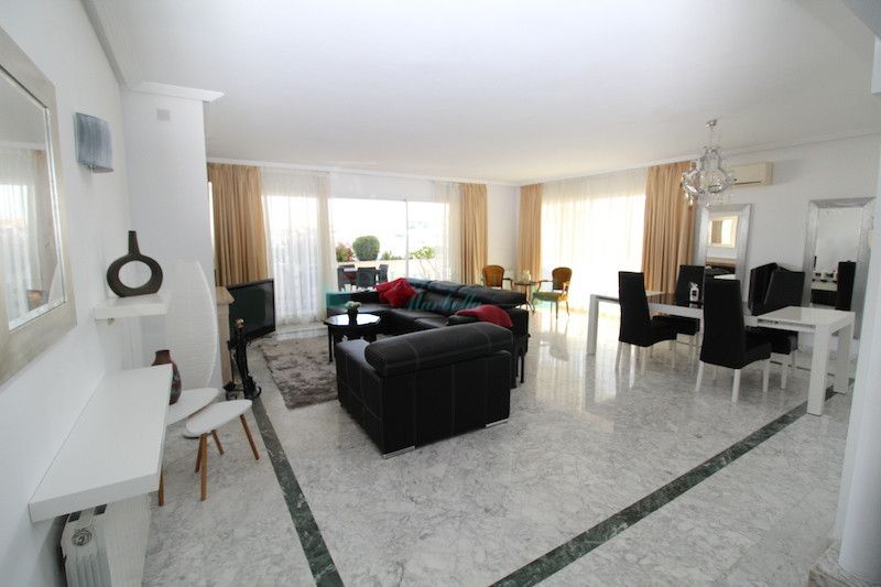 Penthouse for sale in Marbella - Puerto Banus
