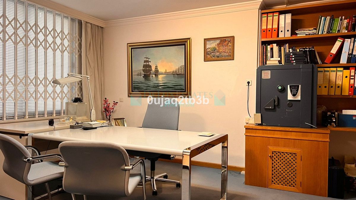 Office for sale in Marbella