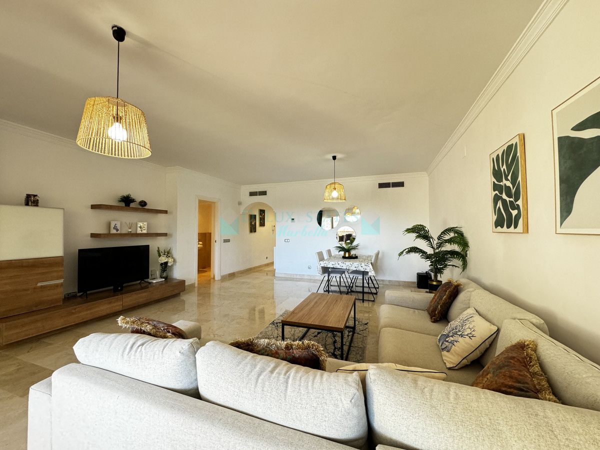 Apartment for sale in Estepona