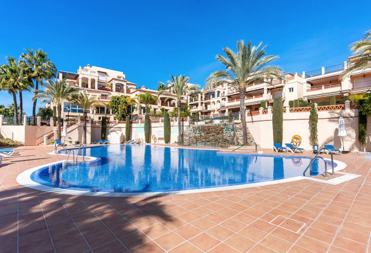 Apartment for sale in Estepona