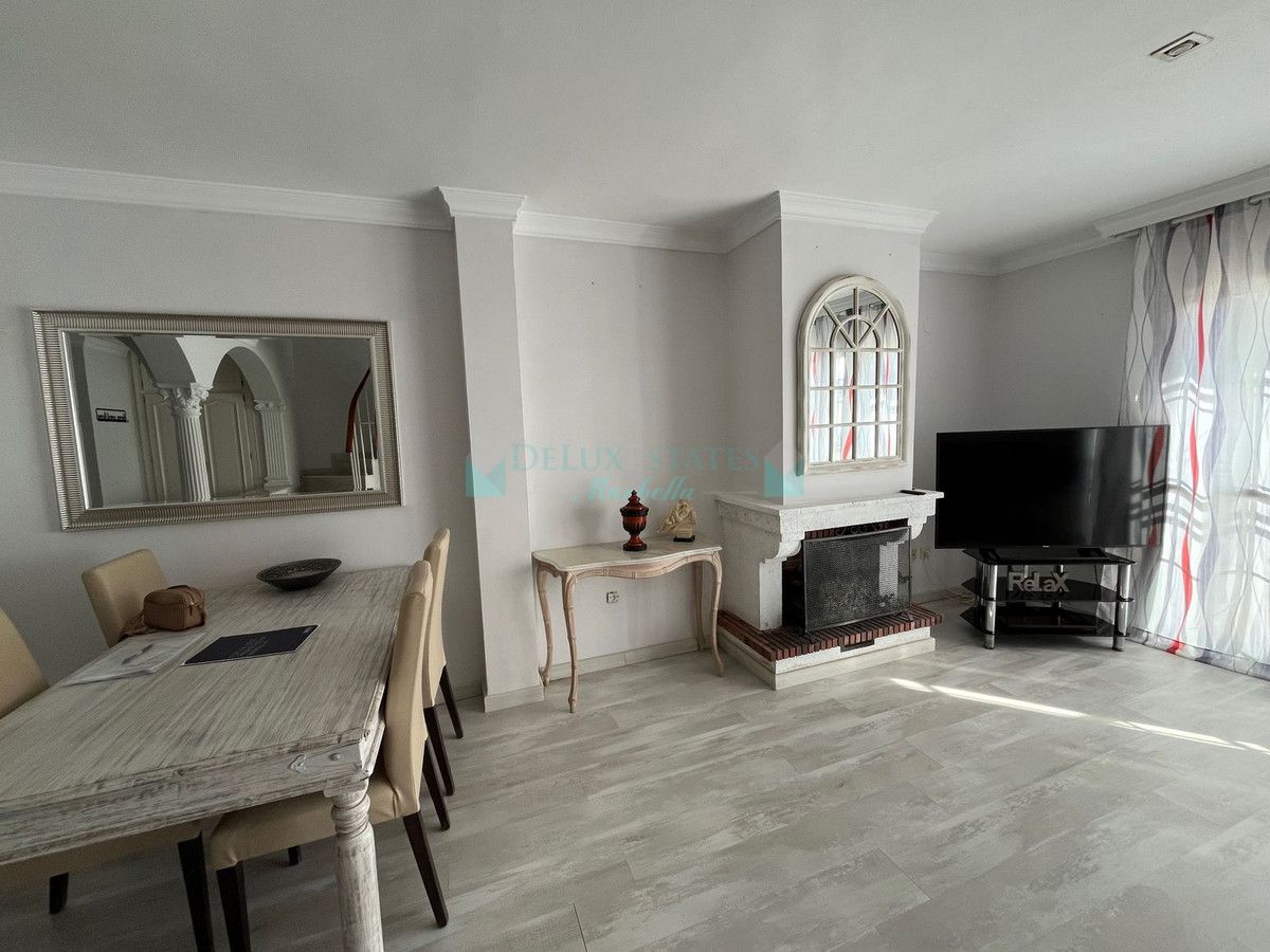 Town House for rent in Estepona