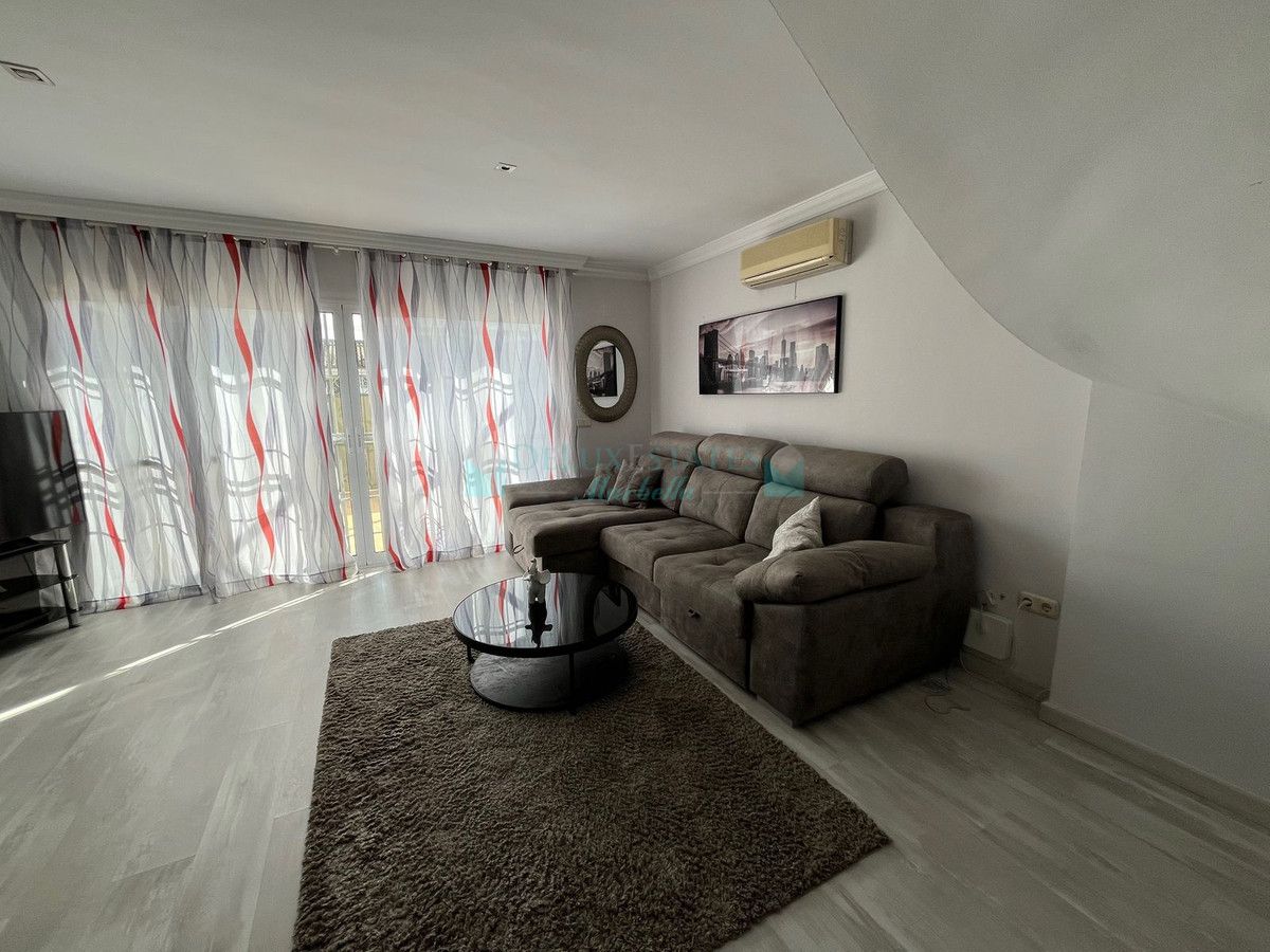 Town House for rent in Estepona