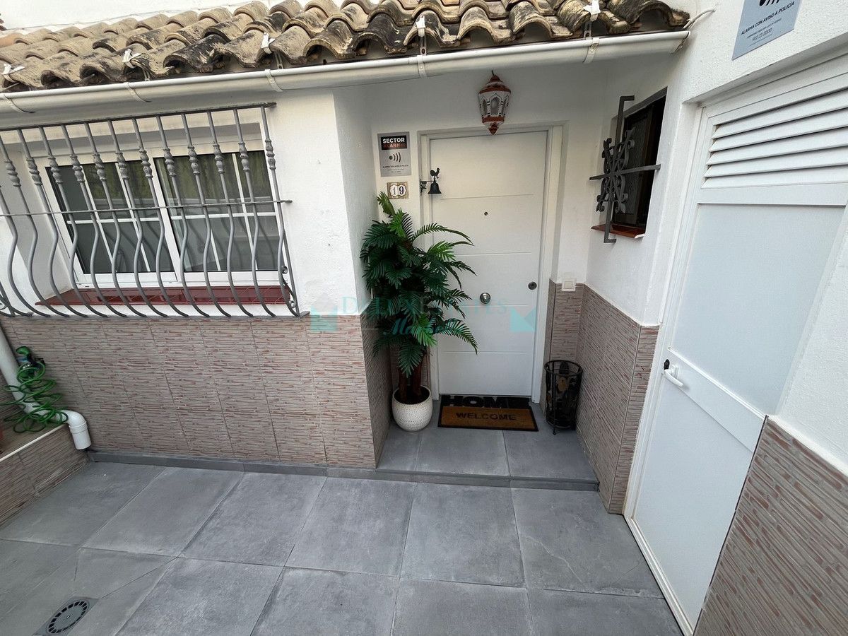 Town House for rent in Estepona
