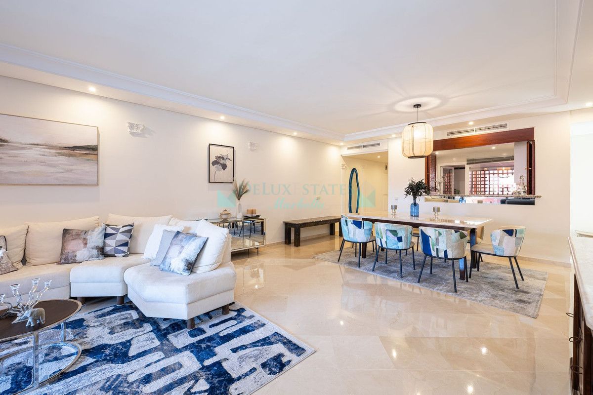 Apartment for sale in New Golden Mile, Estepona