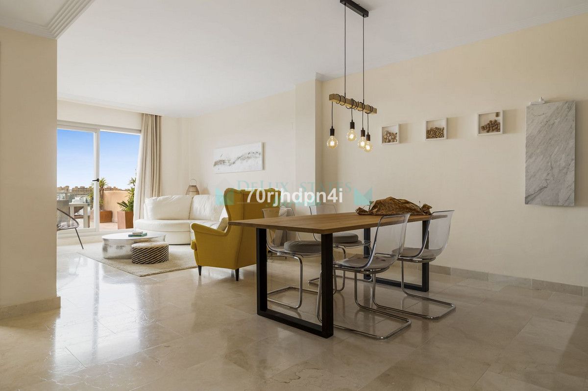 Penthouse for sale in Estepona