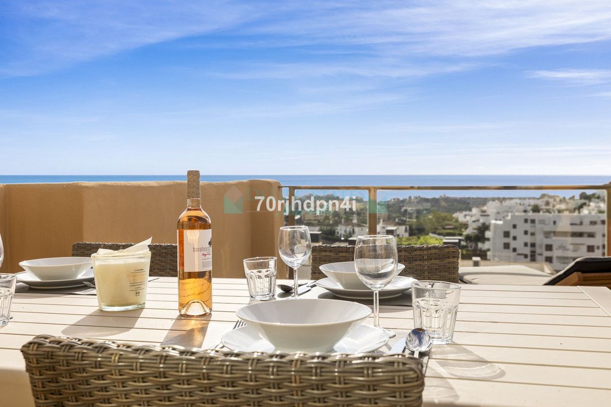 Penthouse for sale in Estepona