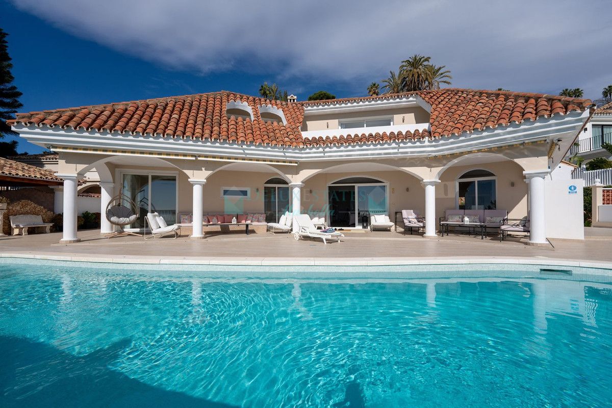 Villa for sale in La Quinta, Benahavis