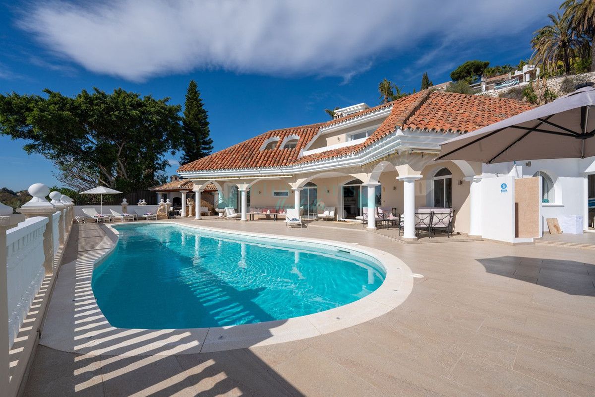 Villa for sale in La Quinta, Benahavis