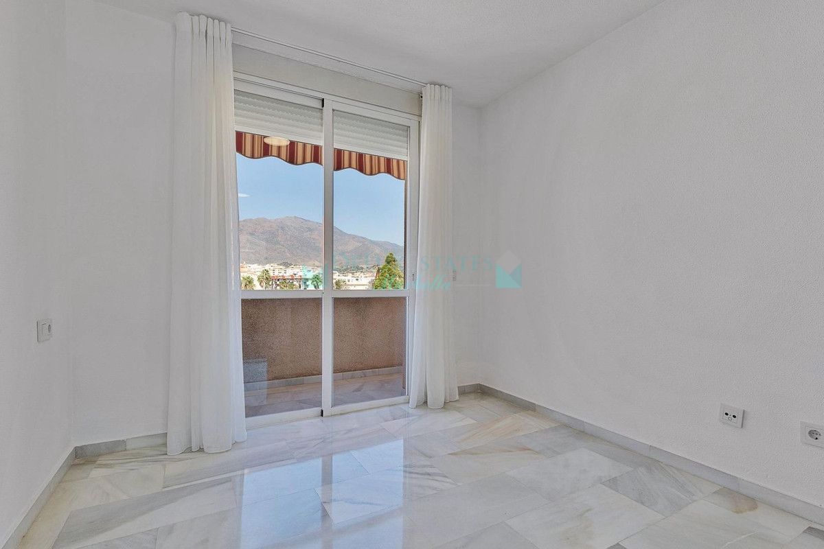 Penthouse for sale in Estepona