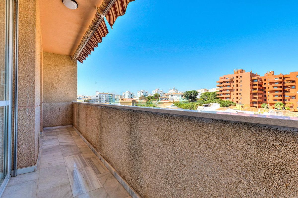 Penthouse for sale in Estepona