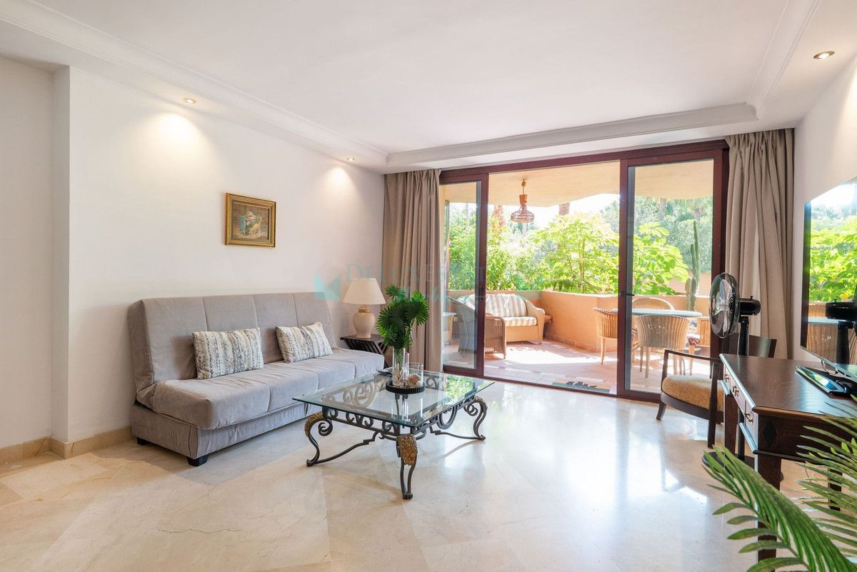 Apartment for rent in Estepona