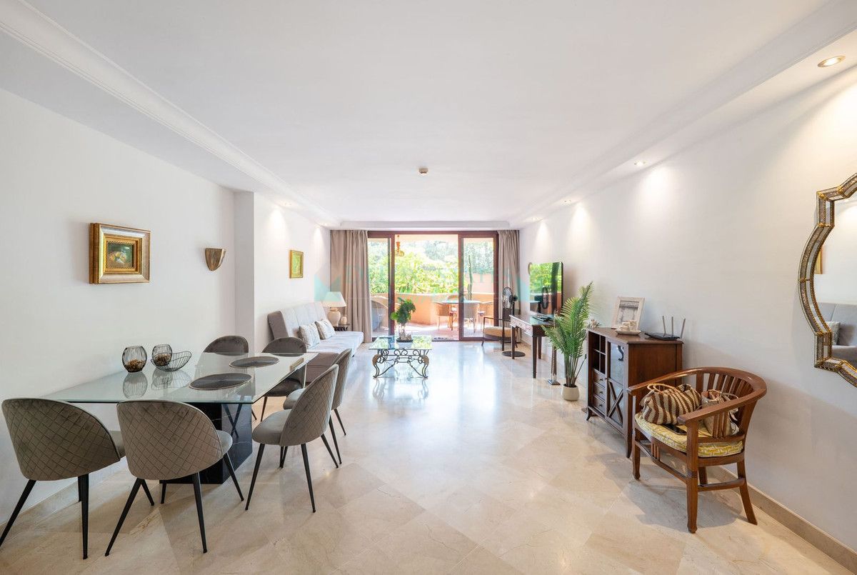 Apartment for rent in Estepona