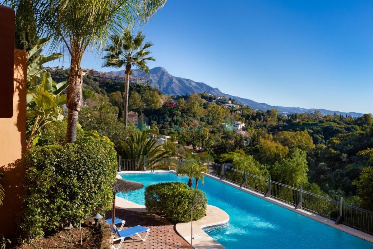 Apartamento en alquiler en Benahavis