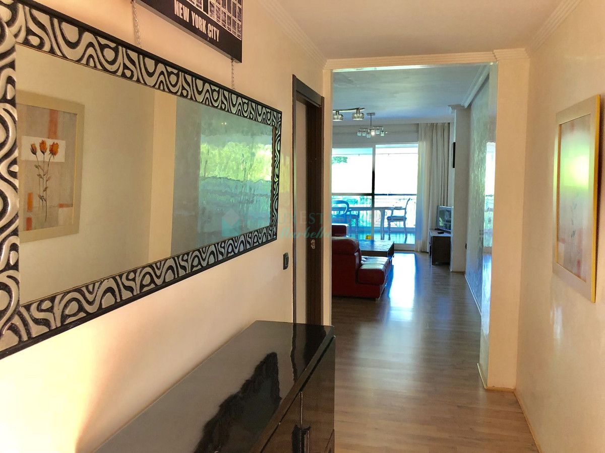 Apartment for sale in Nueva Andalucia