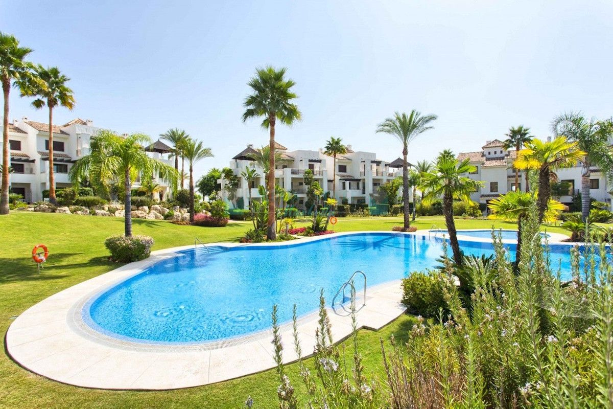 Town House for sale in El Paraiso, Estepona