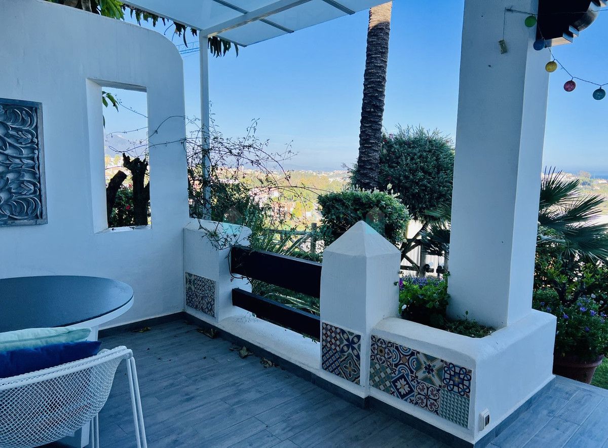 Town House for sale in El Paraiso, Estepona