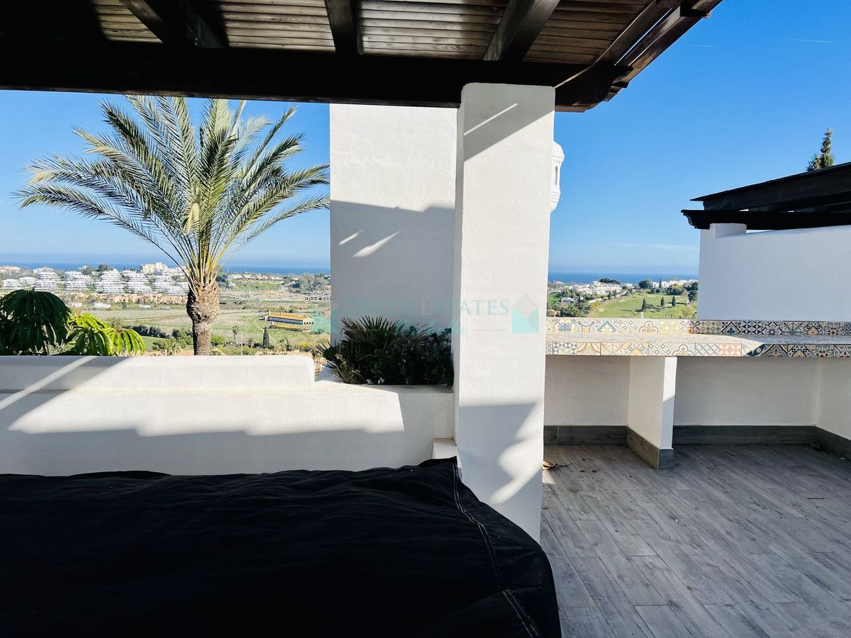 Town House for sale in El Paraiso, Estepona