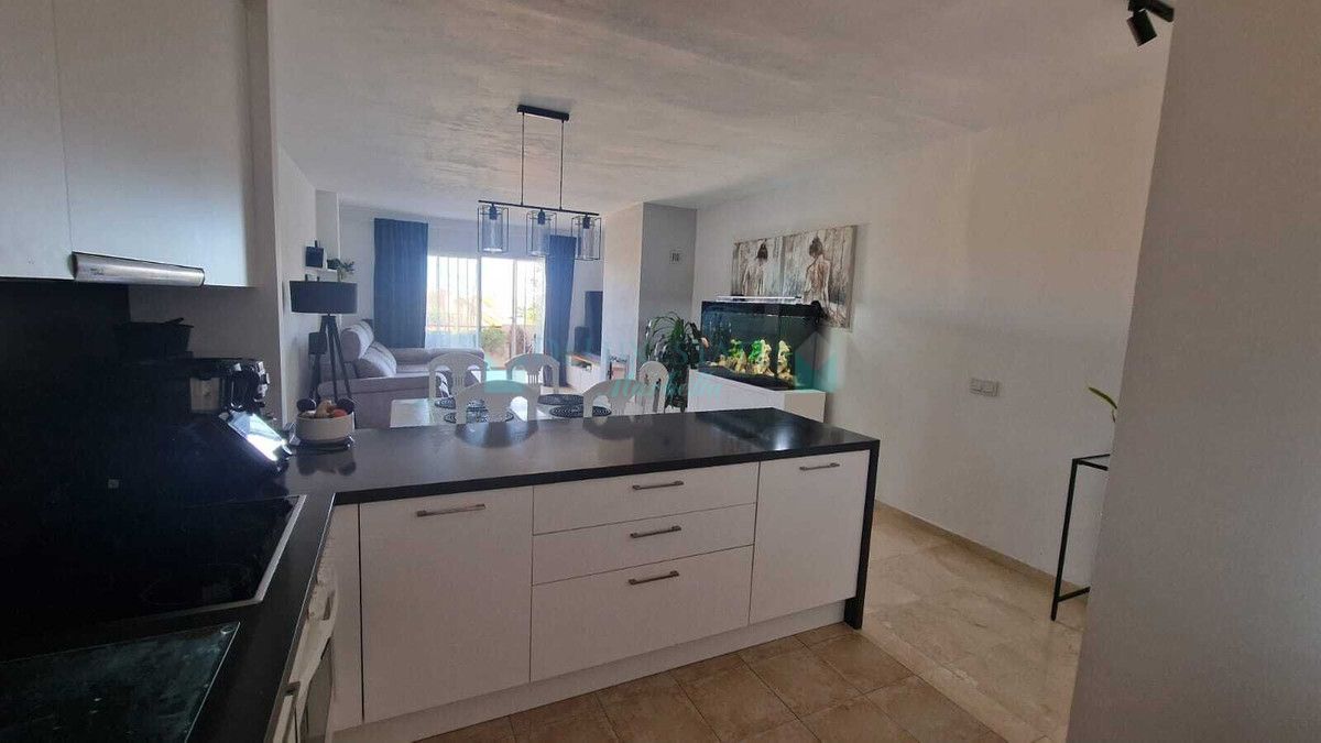 Apartamento en venta en Bel Air, Estepona