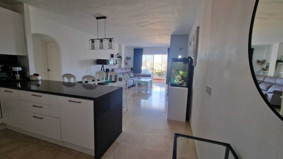 Apartamento en venta en Bel Air, Estepona