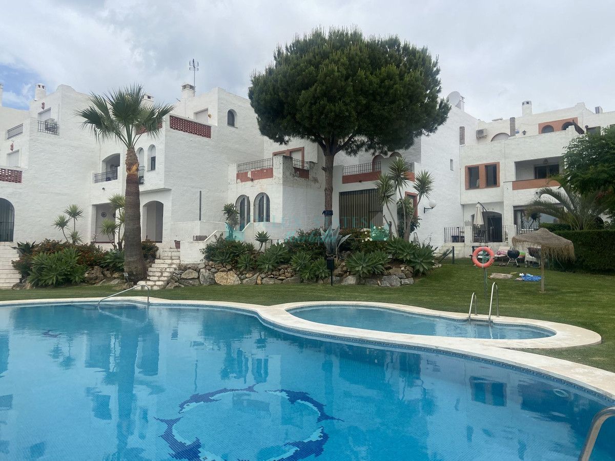 Town House for sale in Bel Air, Estepona