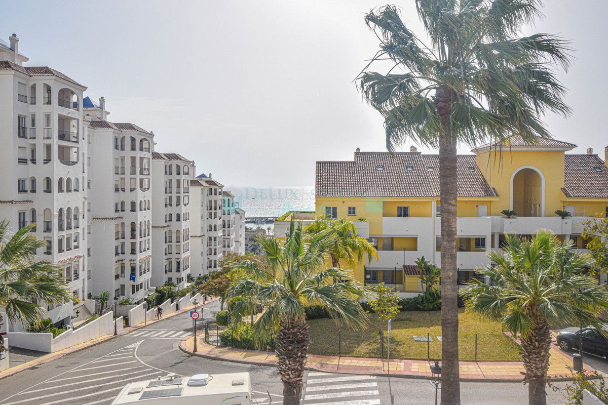 Villa Pareada en venta en Estepona