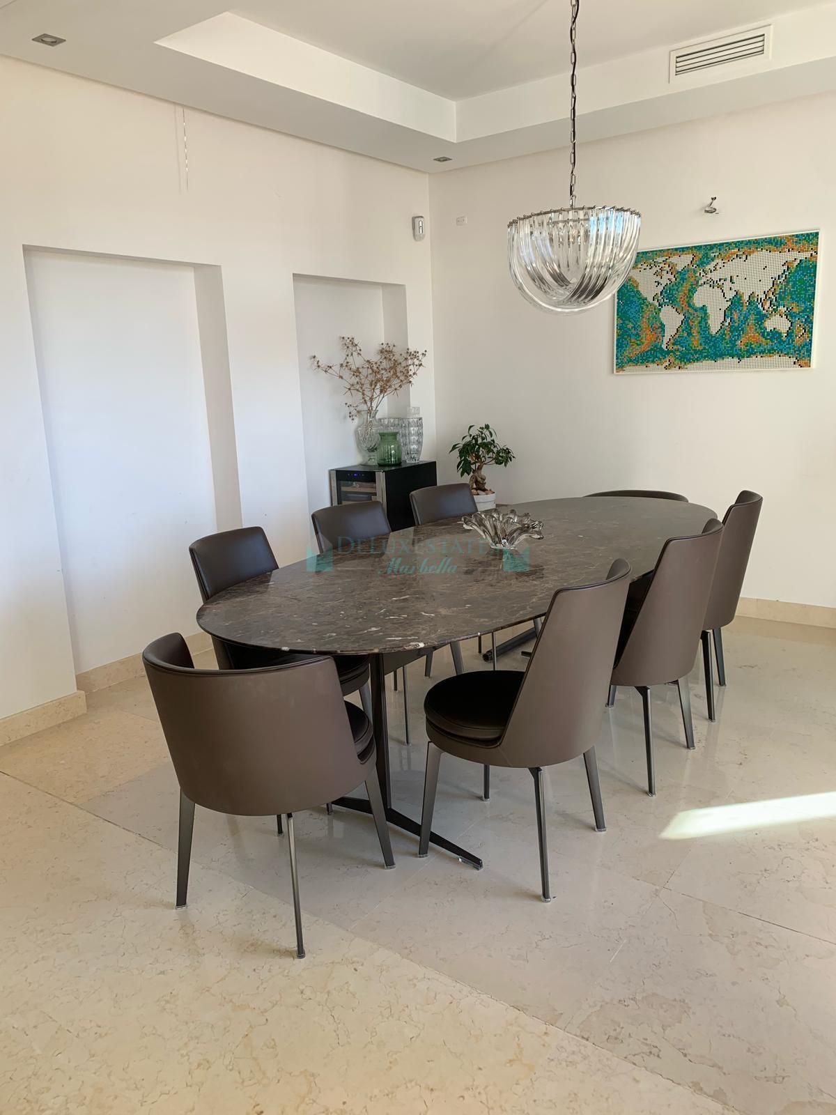 Apartamento en venta en Benahavis