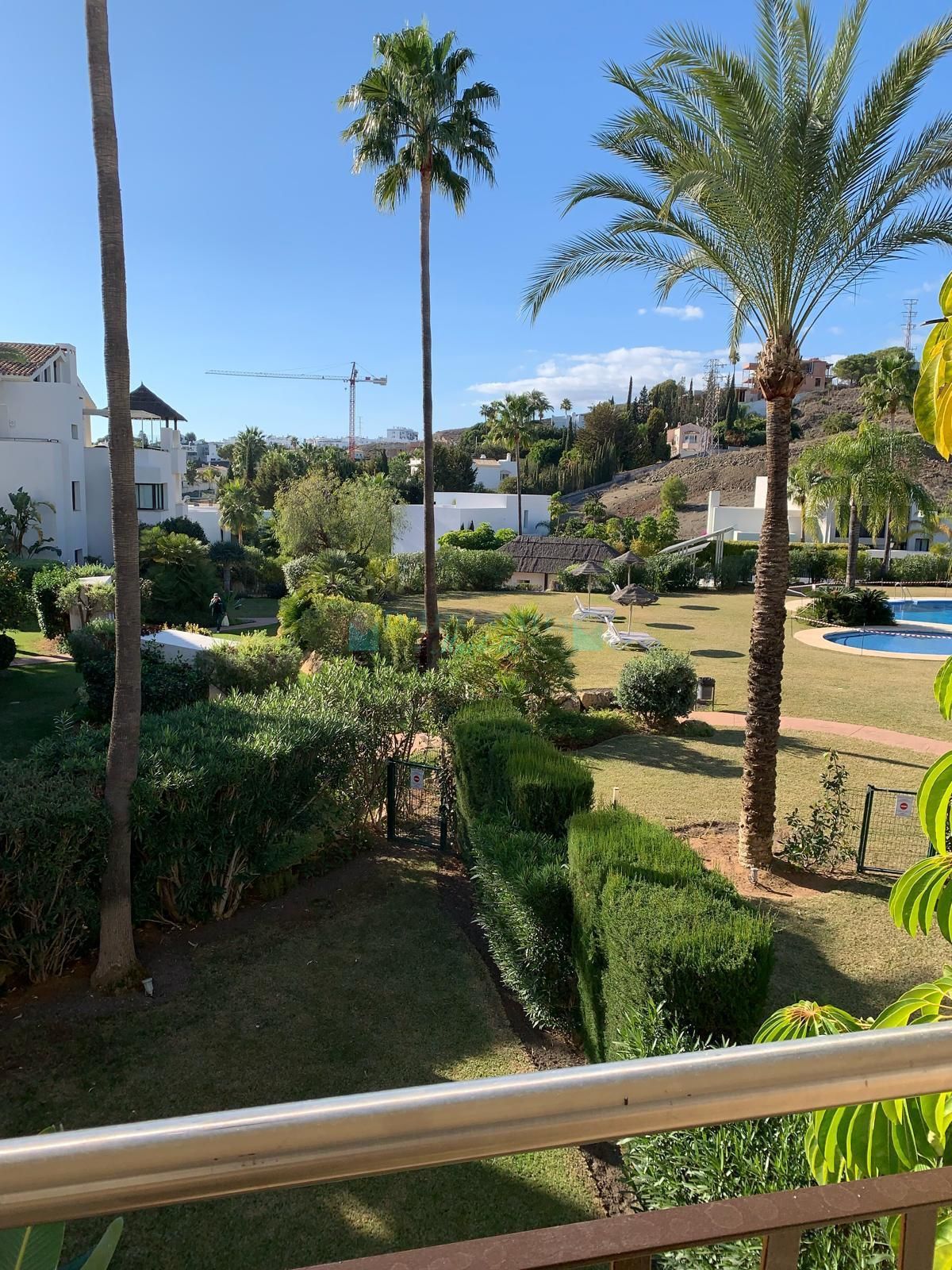 Apartamento en venta en Benahavis