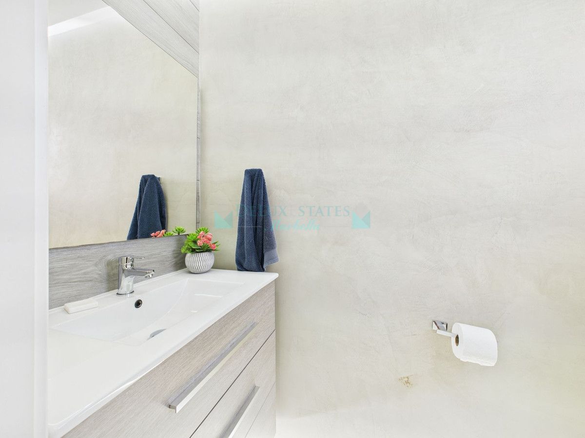 Town House for sale in Estepona