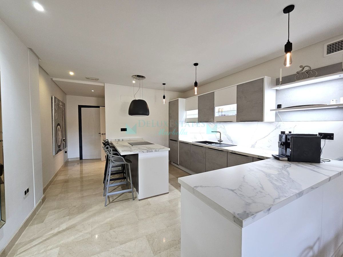 Apartamento en venta en Marbella - Puerto Banus