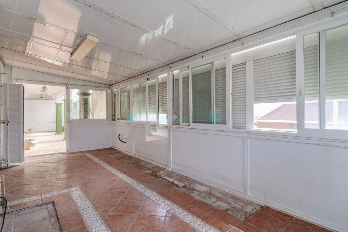 Villa Pareada en venta en Marbella