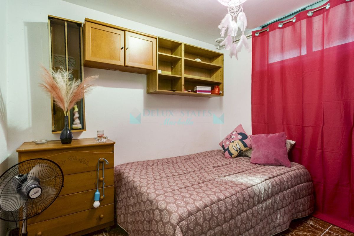 Villa Pareada en venta en Marbella