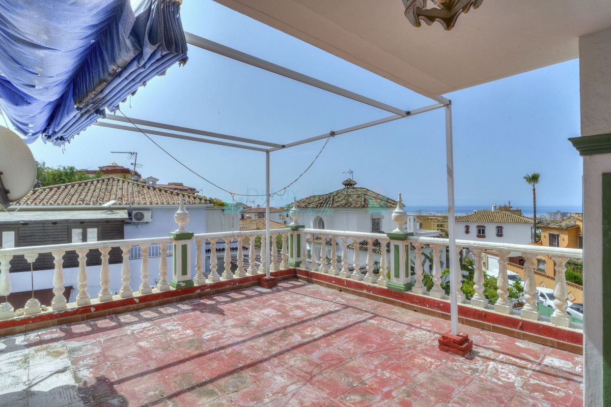 Villa Pareada en venta en Marbella