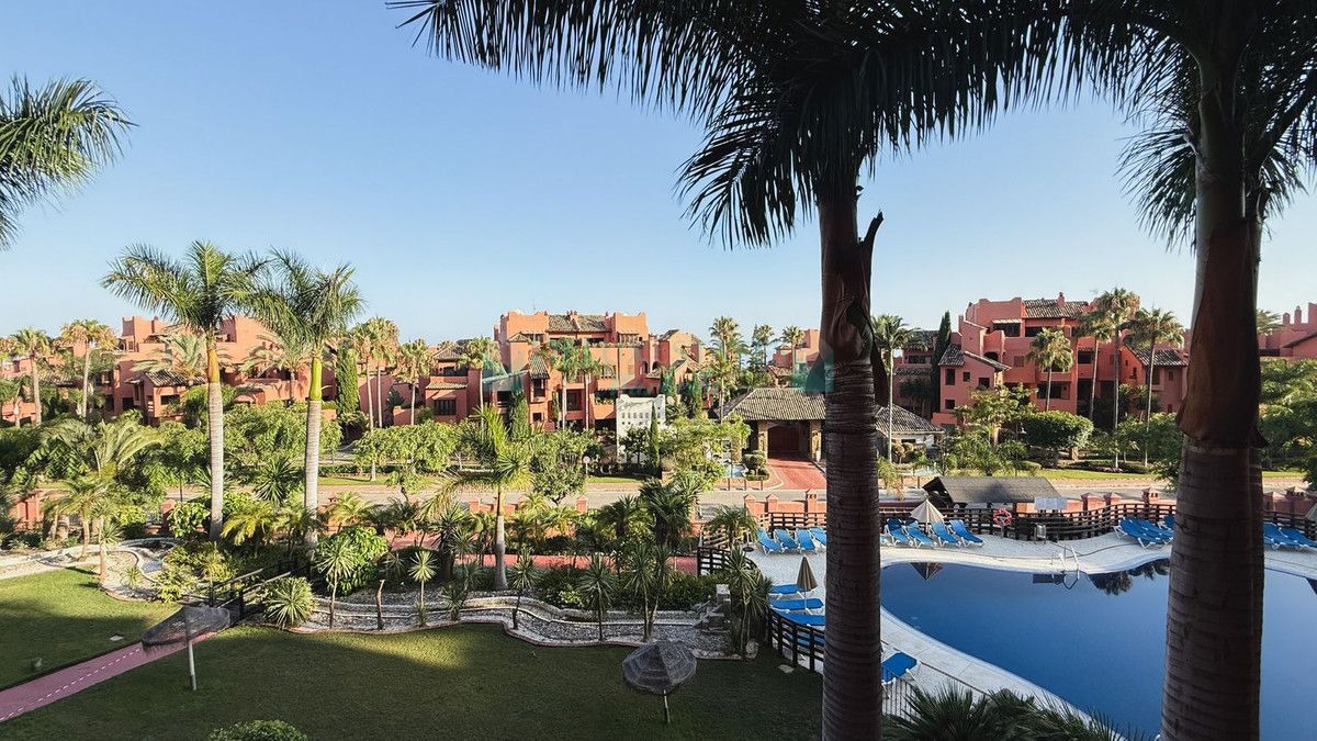 Apartment for rent in Estepona