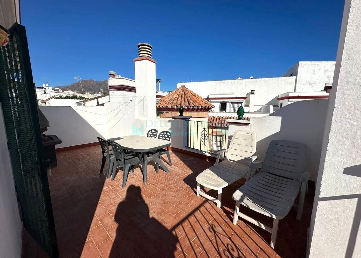 Town House for sale in Estepona