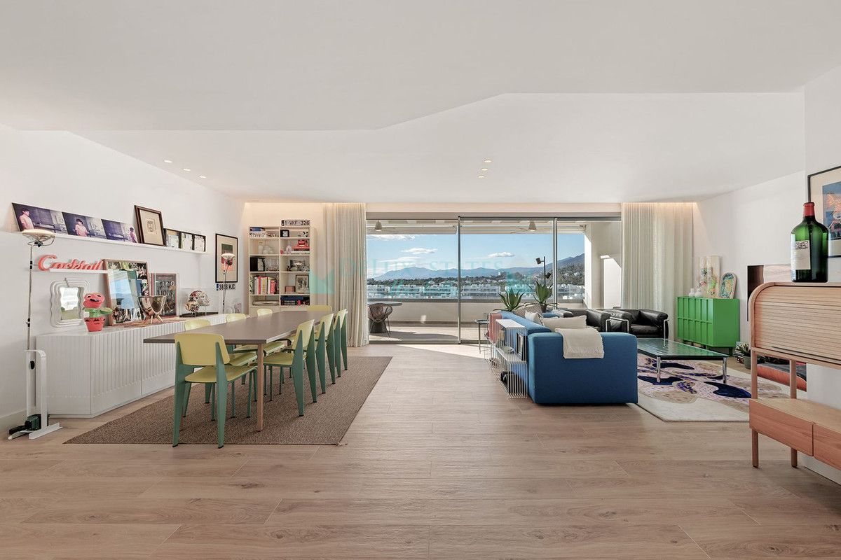 Ático en venta en Santa Clara, Marbella Este