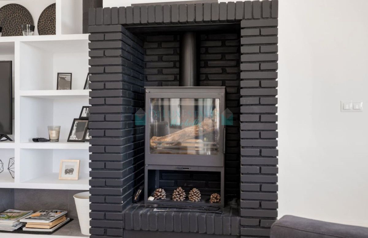 Villa en alquiler en Las Chapas, Marbella Este