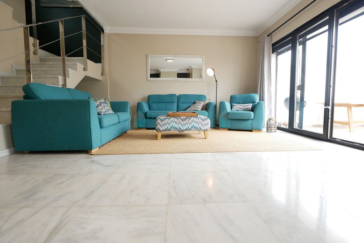Town House for rent in La Mairena, Marbella East