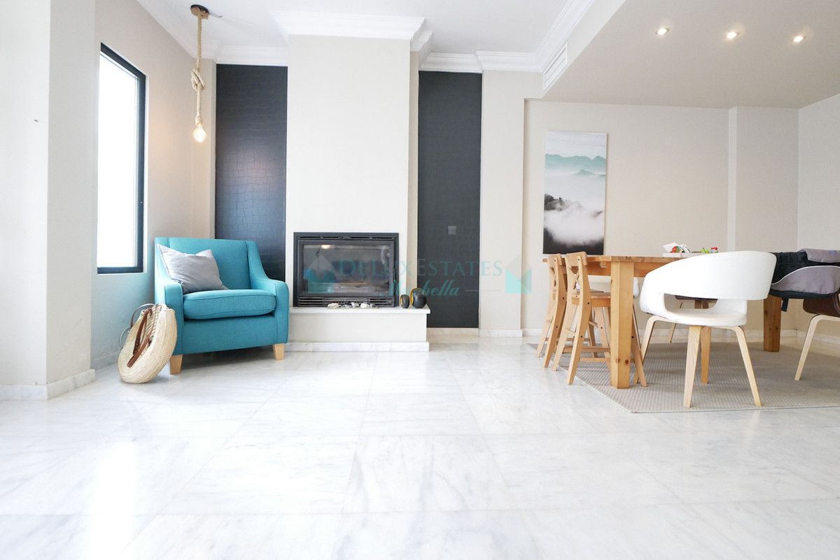 Town House for rent in La Mairena, Marbella East