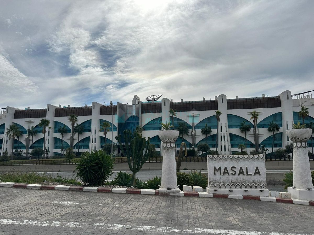 Shopping Centre for sale in Estepona