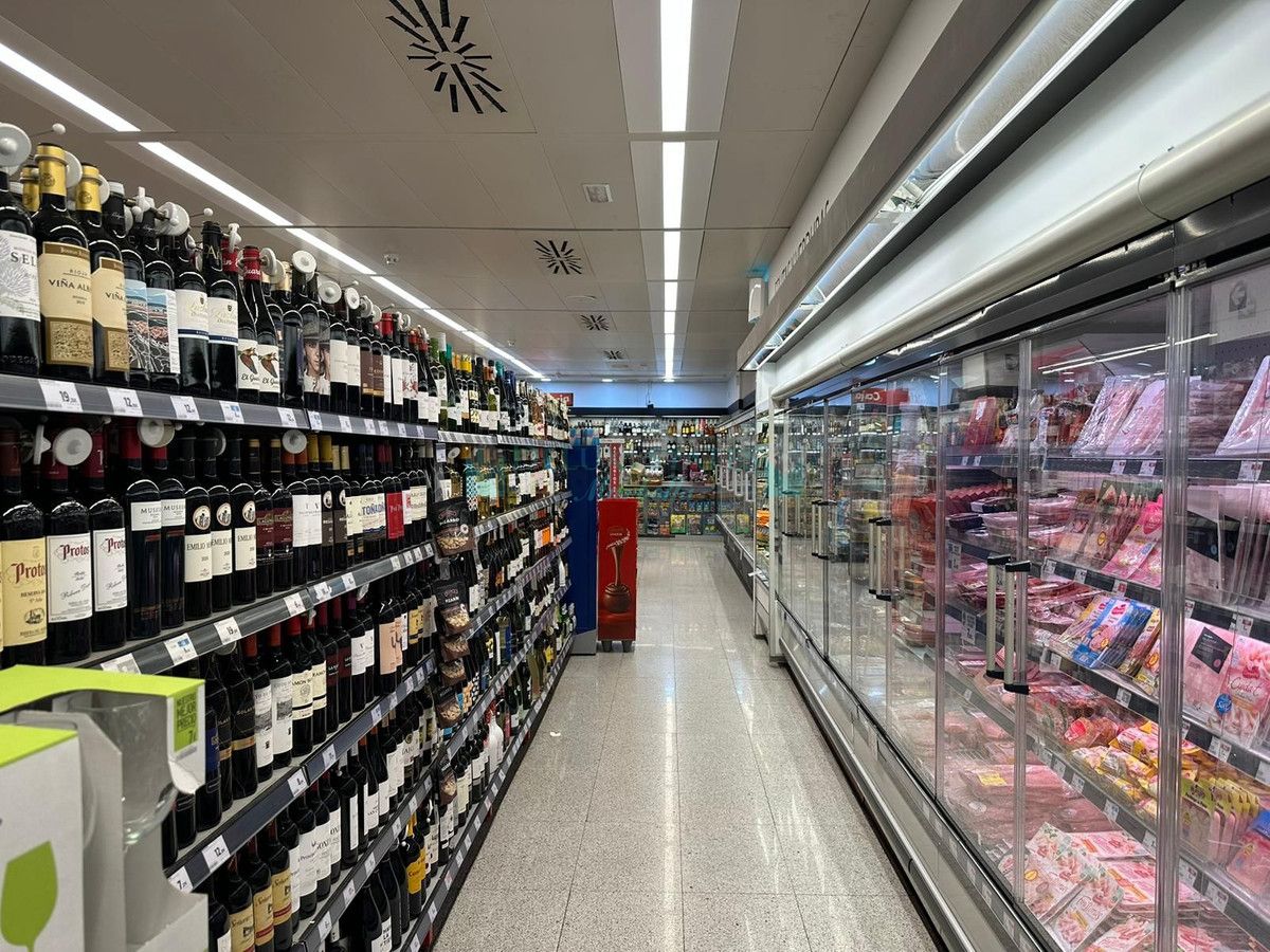 Shopping Centre for sale in Estepona